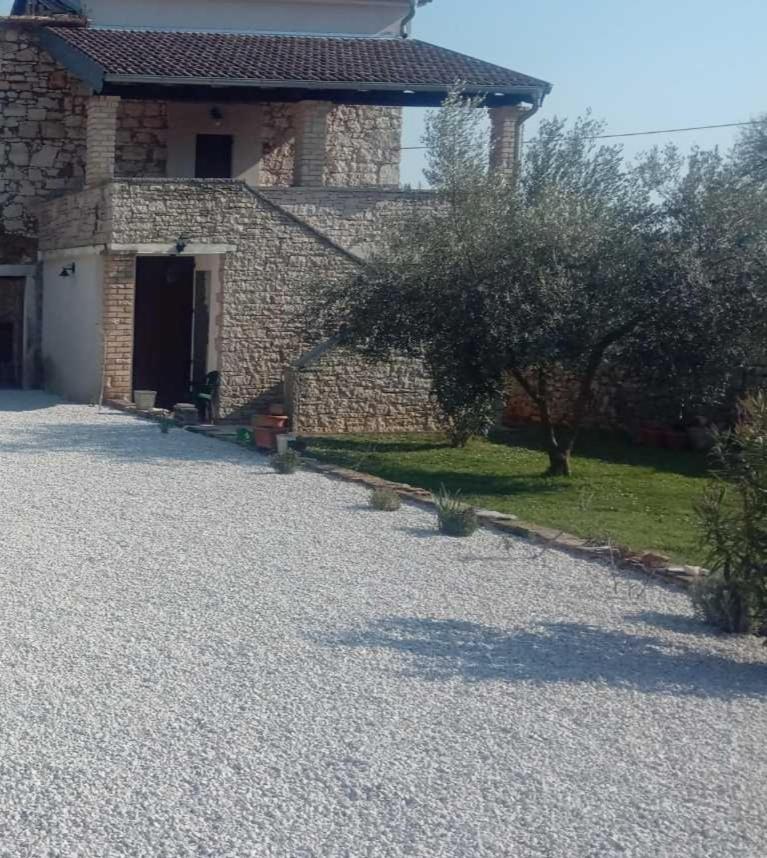 Mugeba Holiday Home Stancija Becic מראה חיצוני תמונה